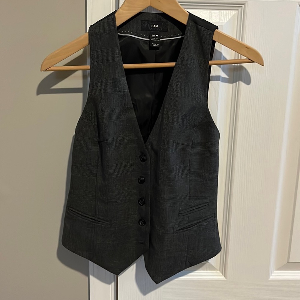 Gray H&M vest size 4 or 34 XXS